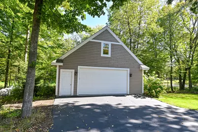 9226 W Hawthorne Rd, Mequon, WI 53097 - Photo 47