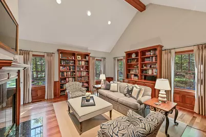 9226 W Hawthorne Rd, Mequon, WI 53097 - Photo 23