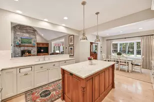 9226 W Hawthorne Rd, Mequon, WI 53097 - Photo 13