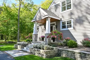 9226 W Hawthorne Rd, Mequon, WI 53097 - Photo 3