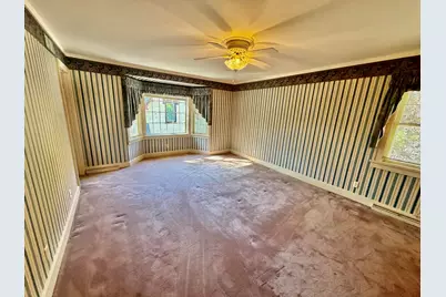 902 S 8th St, Watertown, WI 53094 - Photo 25