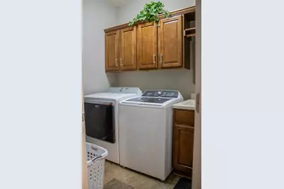 W226N4168  Sunder Creek Ct, Pewaukee, WI 53072 - Photo 9
