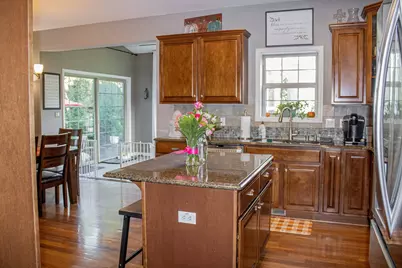 W226N4168  Sunder Creek Ct, Pewaukee, WI 53072 - Photo 7