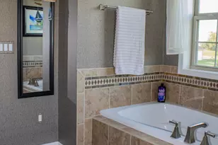 W226N4168 Sunder Creek Ct, Pewaukee, WI 53072 - Photo 17