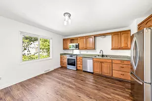 3947 S Pine Ave, Milwaukee, WI 53207 - Photo 7