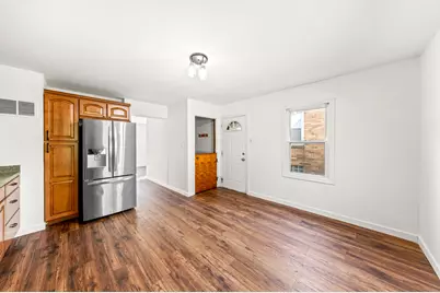 3947 S Pine Ave, Milwaukee, WI 53207 - Photo 9