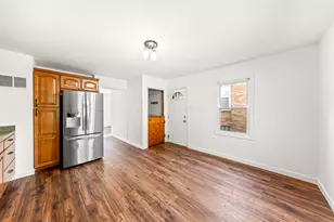 3947 S Pine Ave, Milwaukee, WI 53207 - Photo 9