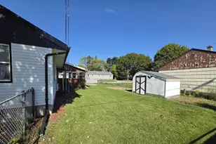 923 Circle Dr, Manitowoc, WI 54220 - Photo 27
