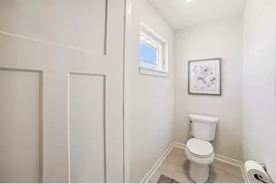 10875 N Tartan Ct, Mequon, WI 53097 - Photo 9