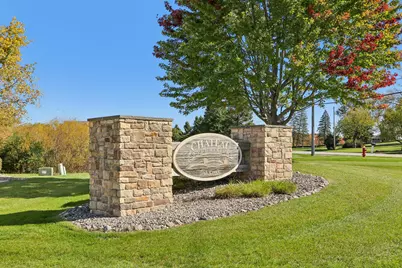 8673 S Roxbury Way, Oak Creek, WI 53154 - Photo 3
