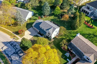 444  Cheshire Ln, Pewaukee, WI 53072 - Photo 37