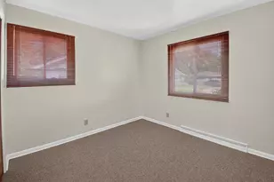 8536 18th Ave, Kenosha, WI 53143 - Photo 9