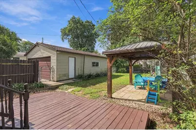 2133 S 89th St, West Allis, WI 53227 - Photo 23