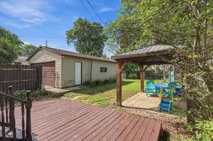 2133 S 89th St, West Allis, WI 53227 - Photo 23