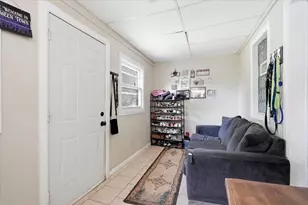 2133 S 89th St, West Allis, WI 53227 - Photo 19