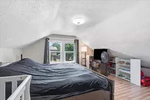 2133 S 89th St, West Allis, WI 53227 - Photo 15