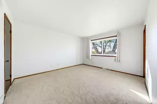 2721 Minot Ln, Waukesha, WI 53188 - Photo 29