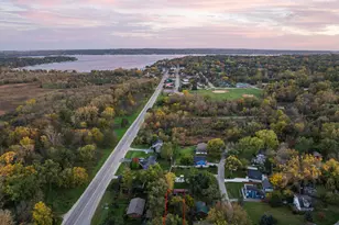 107 Bayview Rd, Delavan, WI 53191 - Photo 3