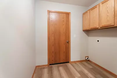 951  Spruce St, Hartford, WI 53027 - Photo 17