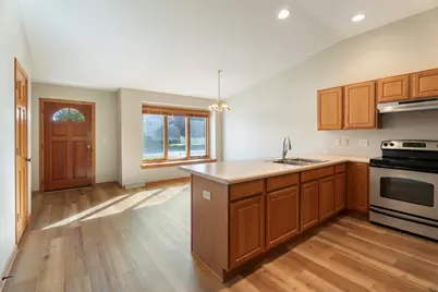 951  Spruce St, Hartford, WI 53027 - Photo 5