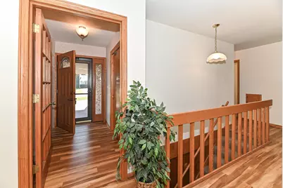 16240 W Allison Ln, New Berlin, WI 53151 - Photo 3