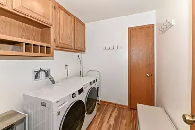 16240 W Allison Ln, New Berlin, WI 53151 - Photo 13