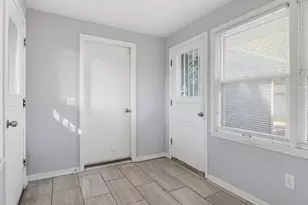 10628 W Sheridan Ave, Milwaukee, WI 53225 - Photo 19