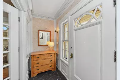 3029 N Summit Ave, Milwaukee, WI 53211 - Photo 3