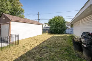 2053 Shoop St, Racine, WI 53404 - Photo 17