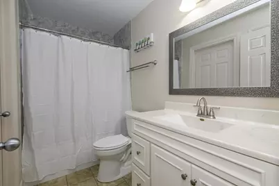 652  Pewaukee Rd #E, Pewaukee, WI 53072 - Photo 17