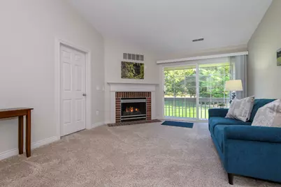 652  Pewaukee Rd #E, Pewaukee, WI 53072 - Photo 11