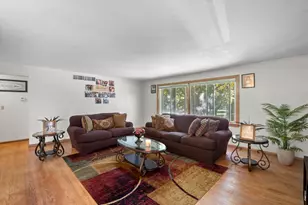 11610 W Elmhurst Pkwy, Wauwatosa, WI 53226 - Photo 7