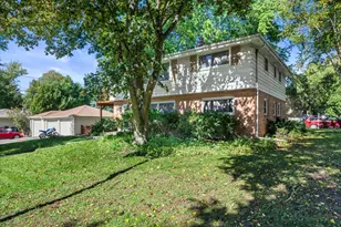 11610 W Elmhurst Pkwy, Wauwatosa, WI 53226 - Photo 43