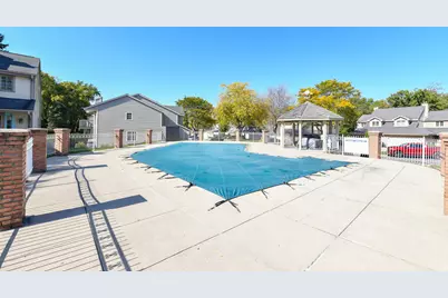 7535 W Tuckaway Creek Dr, Franklin, WI 53132 - Photo 39