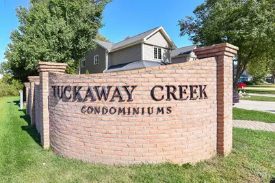 7535 W Tuckaway Creek Dr, Franklin, WI 53132 - Photo 45