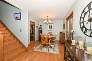 7535 W Tuckaway Creek Dr, Franklin, WI 53132 - Photo 9