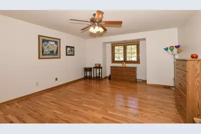 7535 W Tuckaway Creek Dr, Franklin, WI 53132 - Photo 25