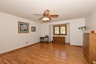 7535 W Tuckaway Creek Dr, Franklin, WI 53132 - Photo 25