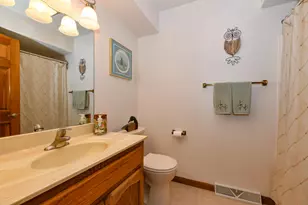 7535 W Tuckaway Creek Dr, Franklin, WI 53132 - Photo 27