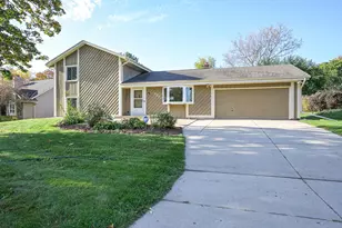 7021 W Southview Dr, Franklin, WI 53132 - Photo 1