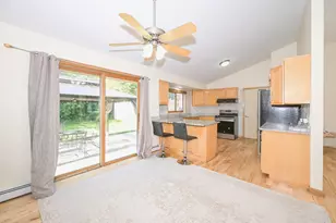 7021 W Southview Dr, Franklin, WI 53132 - Photo 15