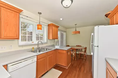 5152 S Hidden Dr, Greenfield, WI 53221 - Photo 25