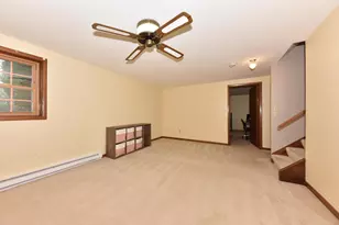 822 Kings Ridge Ct, West Bend, WI 53090 - Photo 11