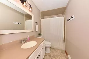 822 Kings Ridge Ct, West Bend, WI 53090 - Photo 9