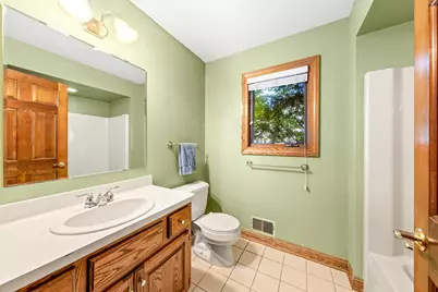 W133N8127  Danell Dr, Menomonee Falls, WI 53051 - Photo 31