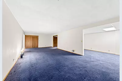 W133N8127  Danell Dr, Menomonee Falls, WI 53051 - Photo 35