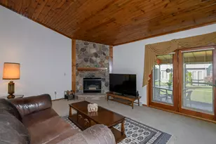 N98W18030 Bramblewood Ct, Germantown, WI 53022 - Photo 9