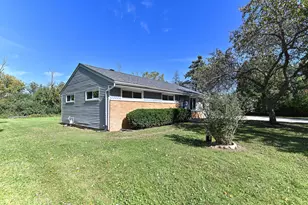17230 W Jills Dr, New Berlin, WI 53146 - Photo 37