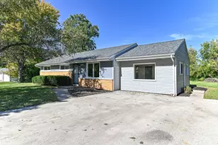 17230 W Jills Dr, New Berlin, WI 53146 - Photo 41