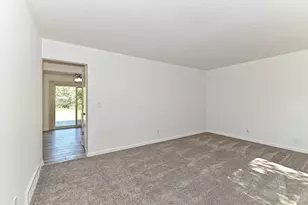 17230 W Jills Dr, New Berlin, WI 53146 - Photo 5